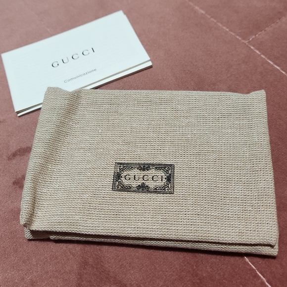 Gucci Card Case with Gucci Script, Pale Green - Picture 5 of 6